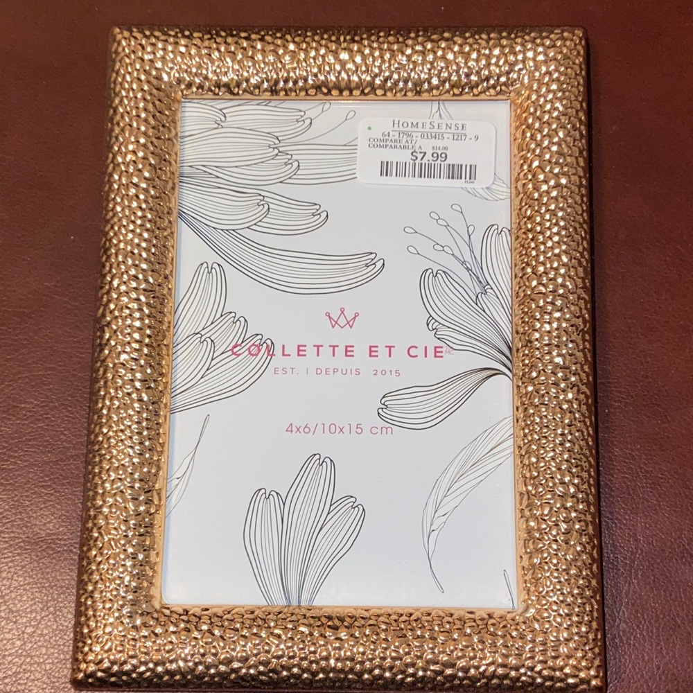 Colette et Cie Gold Picture Frame